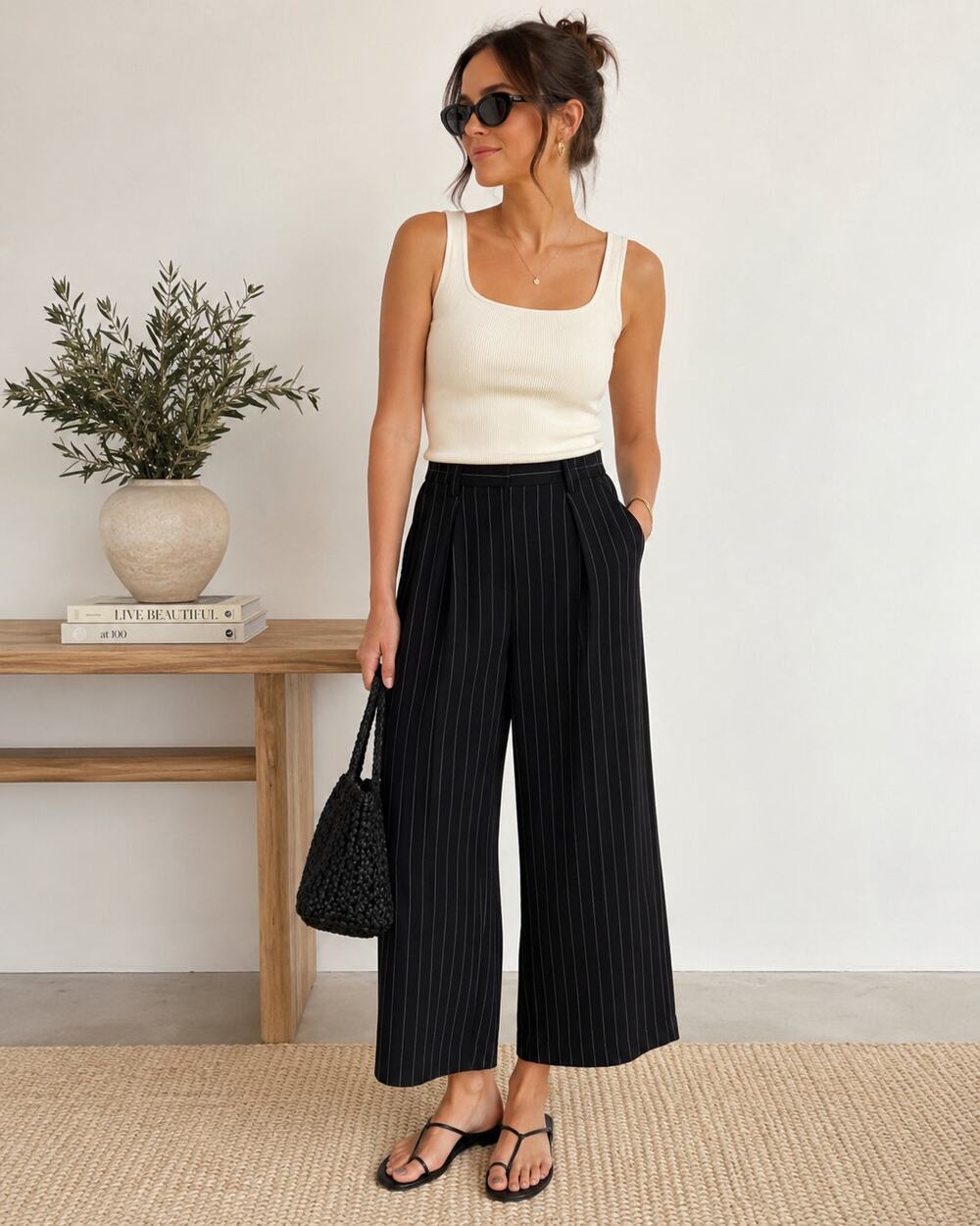 Wilfred Aritzia Black Pinstripe Wide Leg Cropped Culotte Pants Women's Size 4